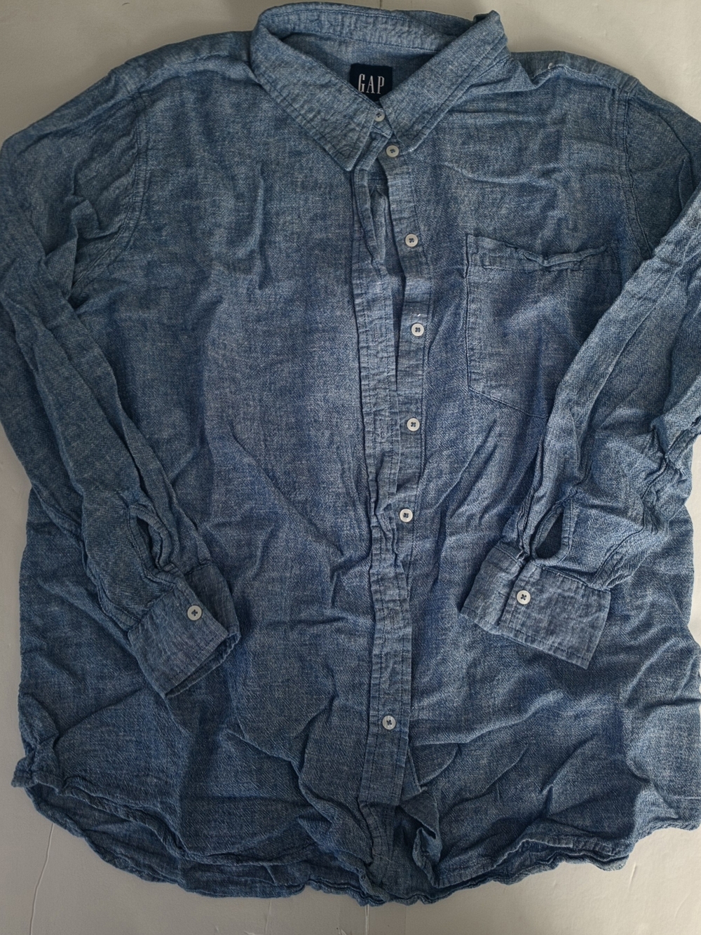 GAP Men's Lightweight Indigo Button-Down Shirt